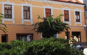 Historická budova, Trnava