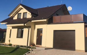 Rodinný dom, Uhrovec